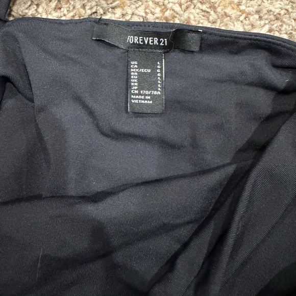 Forever 21 Black Mini Wrap Skirt Size Large - Picture 2 of 2